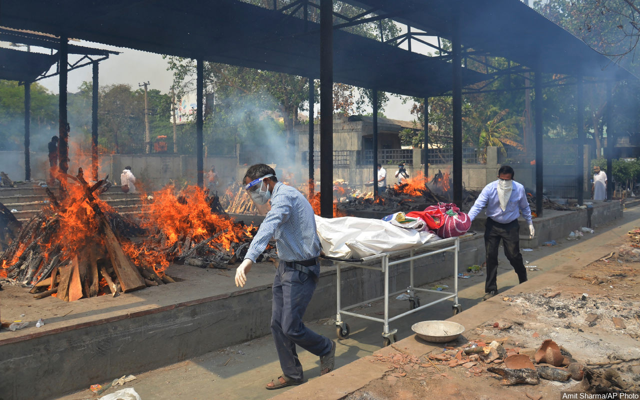 India Tembus 300 Ribu Kematian Akibat COVID-19, Pakar Sebut Masih Banyak Yang Belum Tercatat
