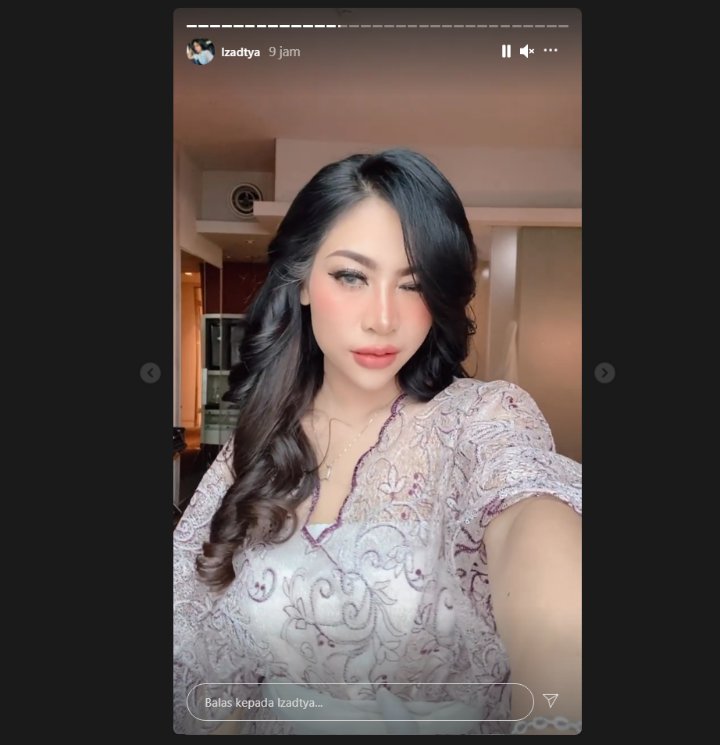 Alasannya Untuk Hijrah Sempat Bikin Kagum, Kini Liza Aditya Bikin Heboh Karena Kembali Lepas Hijab