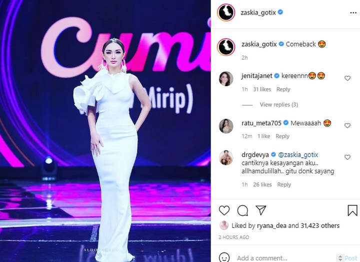 Body Goals, Zaskia Gotik Pamer Lekuk Tubuh Seksi