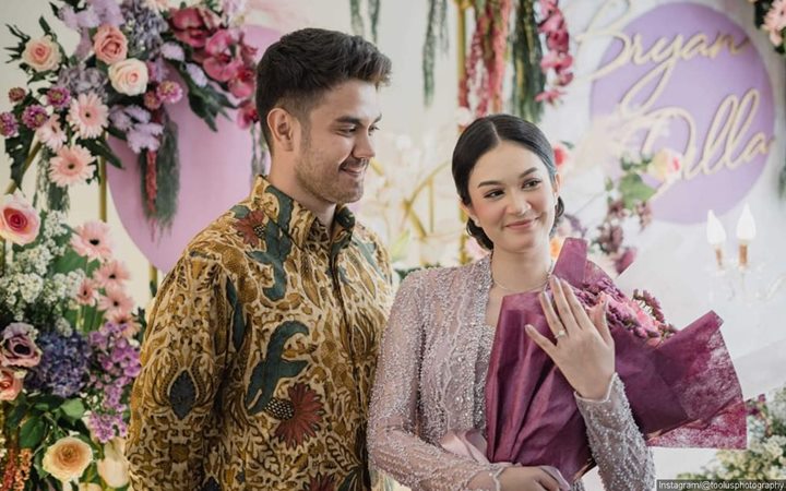 Faradilla Yoshi dan Bryan Mckenzie