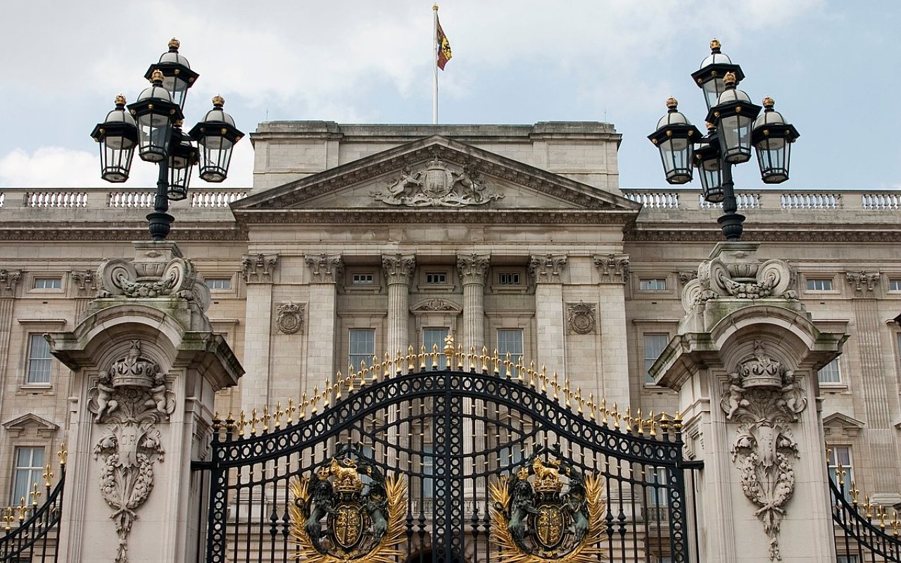 Istana Buckingham Jawab Tuduhan Larang Etnis Minoritas Garap Kerjaan Tertentu di Kerajaan