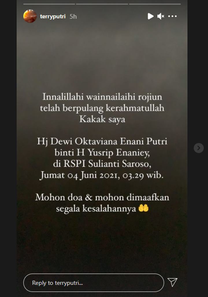 Terry Putri Umumkan Kabar Duka, Sang Kakak Meninggal Usai Kritis Lawan Covid-19