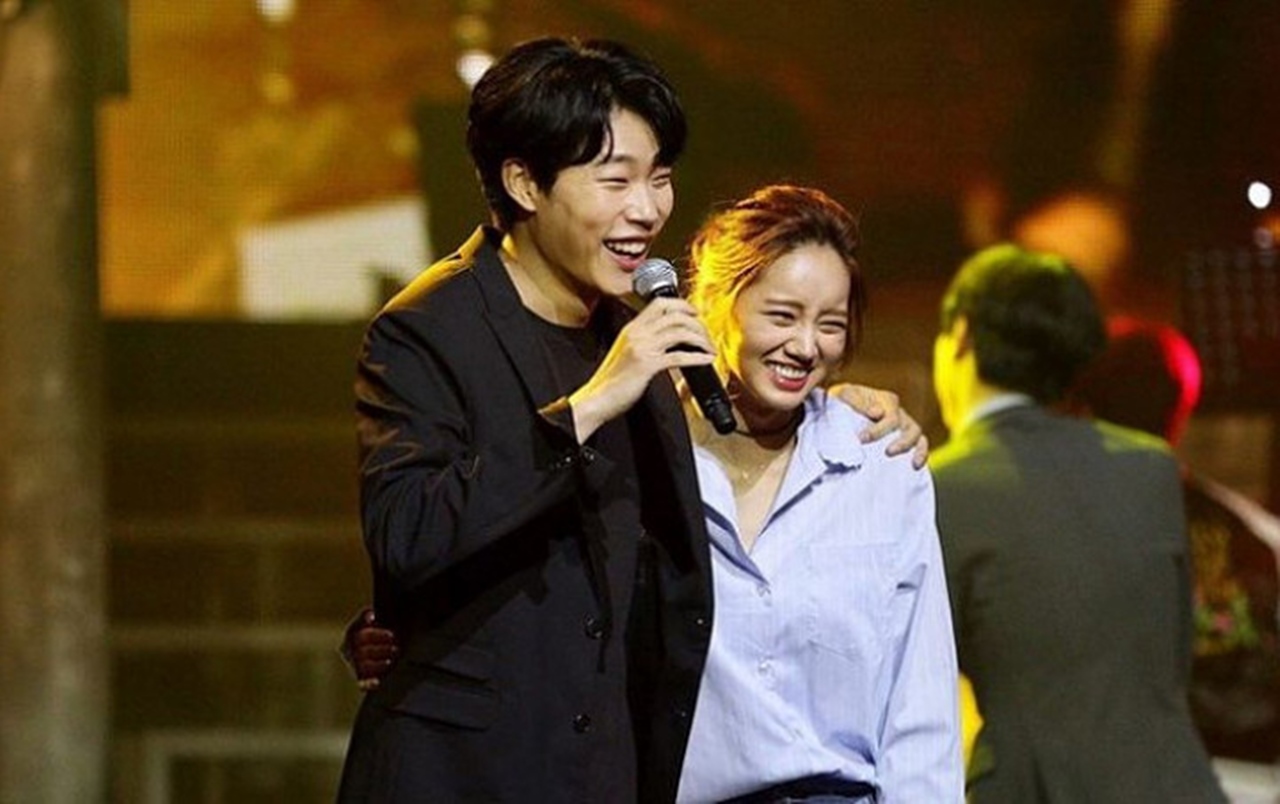 Hyeri Girl's Day dan Ryu Jun Yeol Tepis Gosip Putus dengan Kencan Mesra, Intip Fotonya 