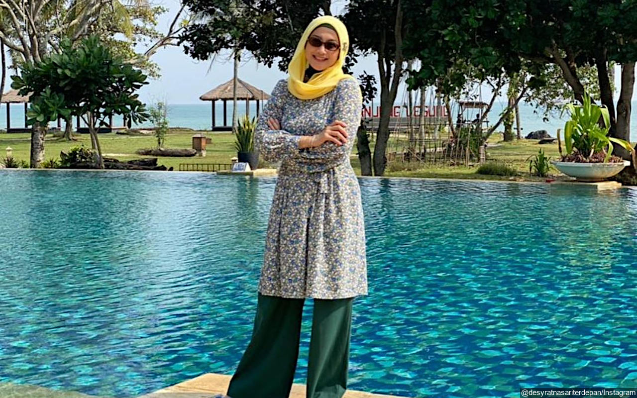 Desy Ratnasari Beber Alasan Betah dengan Gaya Hijab Sama Selama 10