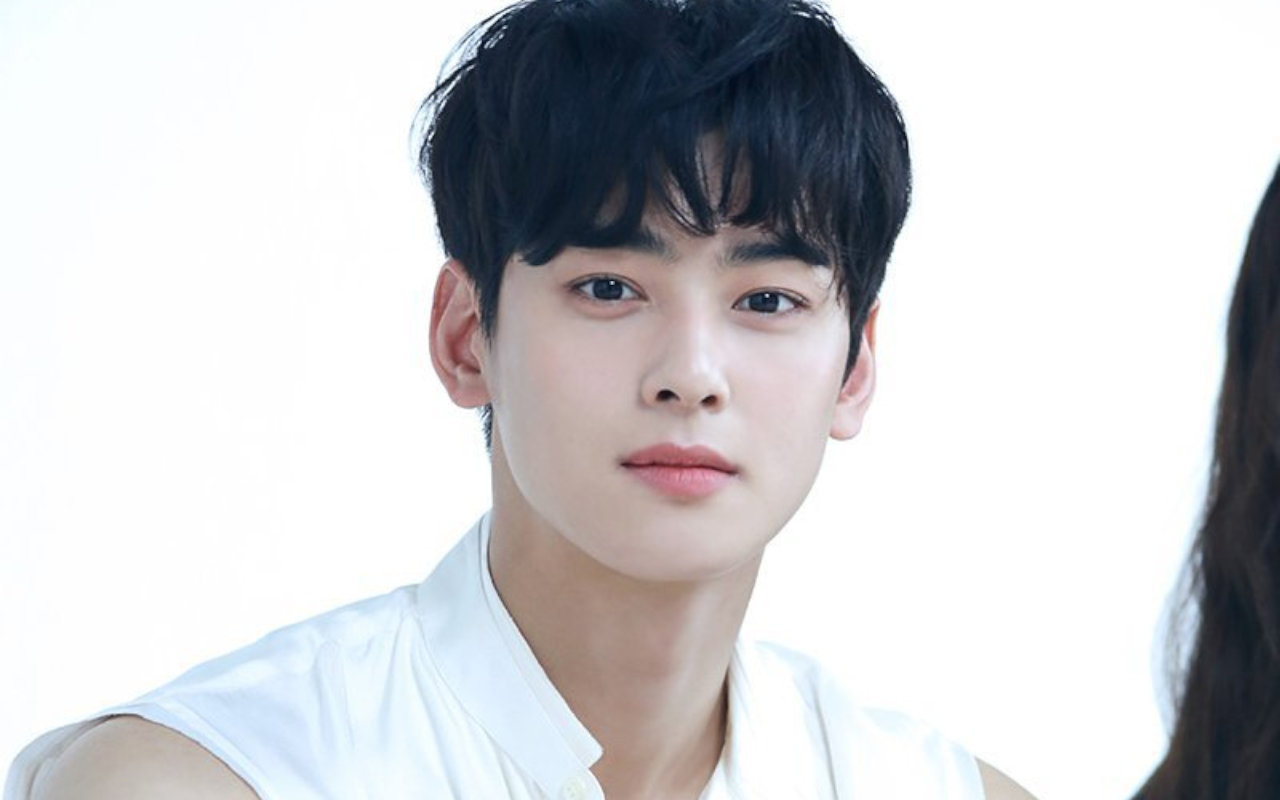 Potret Baru Cha Eunwoo ASTRO dengan Rambut Cepak, Gantengnya Makin Ngegas