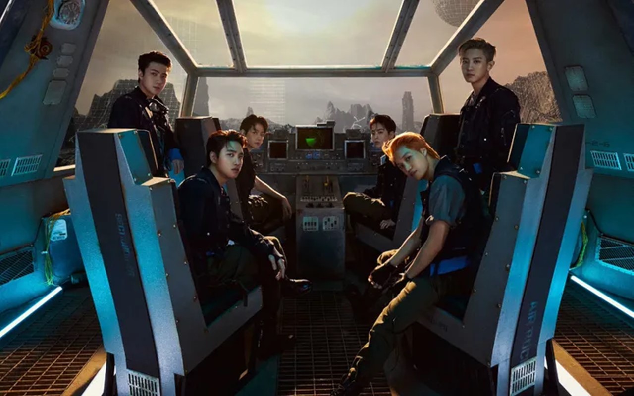 EXO Tampilkan Koreografi Energetik Dan Futuristik Di MV Comeback 'Don’t Fight The Feeling'