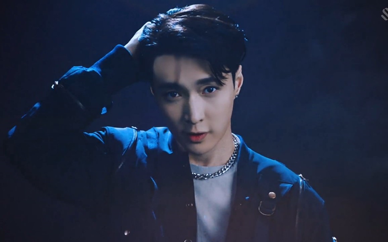 Lay EXO Diedit Agar Muncul di MV 'Don't Fight the Feeling,' Bikin Terharu Meski Tak Sempurna