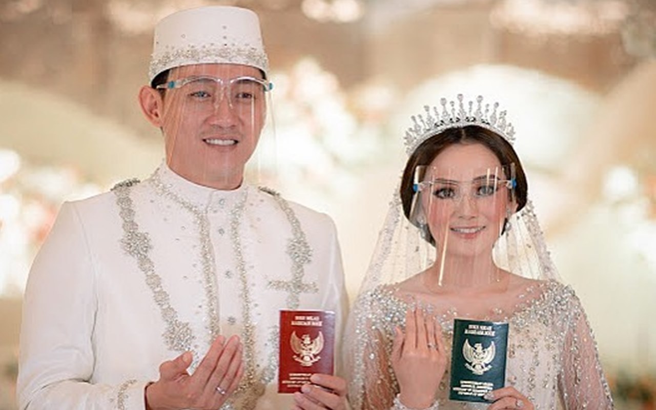 Belum Genap 2 Minggu Nikah, Ifan Seventeen dan Citra Monica Gaspol Kunjungi Klinik Kandungan