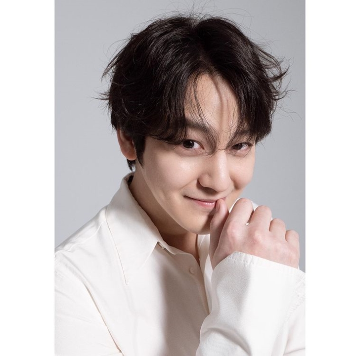Senyum murni Kim Bum agar harimu cerah