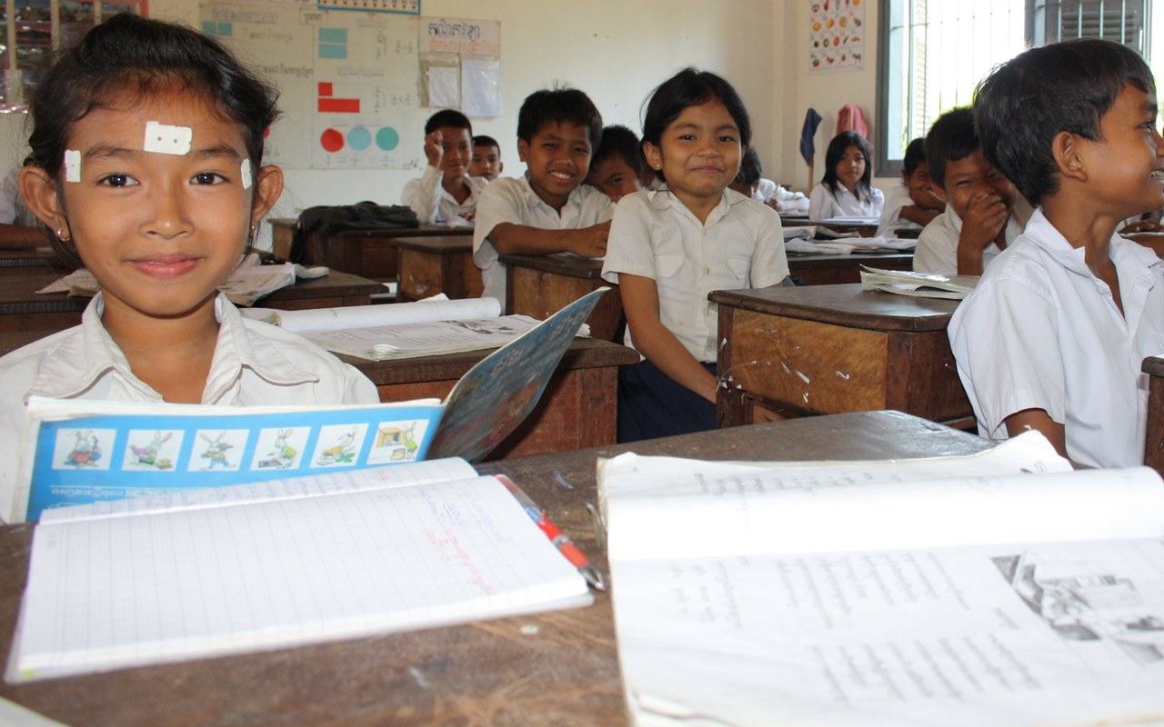 Jelang PTM, Satgas Ungkap Anak Sekolah Sumbang Hampir 10 Persen Kasus COVID-19 RI