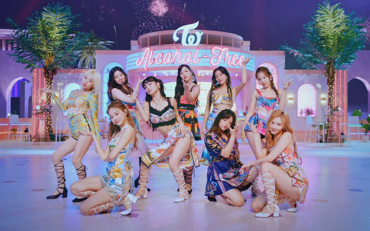 TWICE Ungkap Alasan Ingin Coba Konsep Dewasa, Akui Tak Mau Tinggalkan Imej Ceria dan Segar