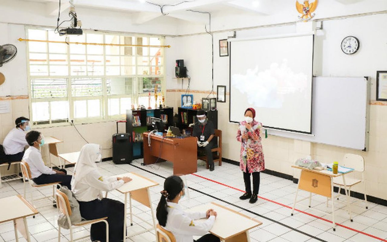 Sekolah Tatap Muka Digelar Juli, Vaksinasi Pada Guru Baru Capai 35 Persen