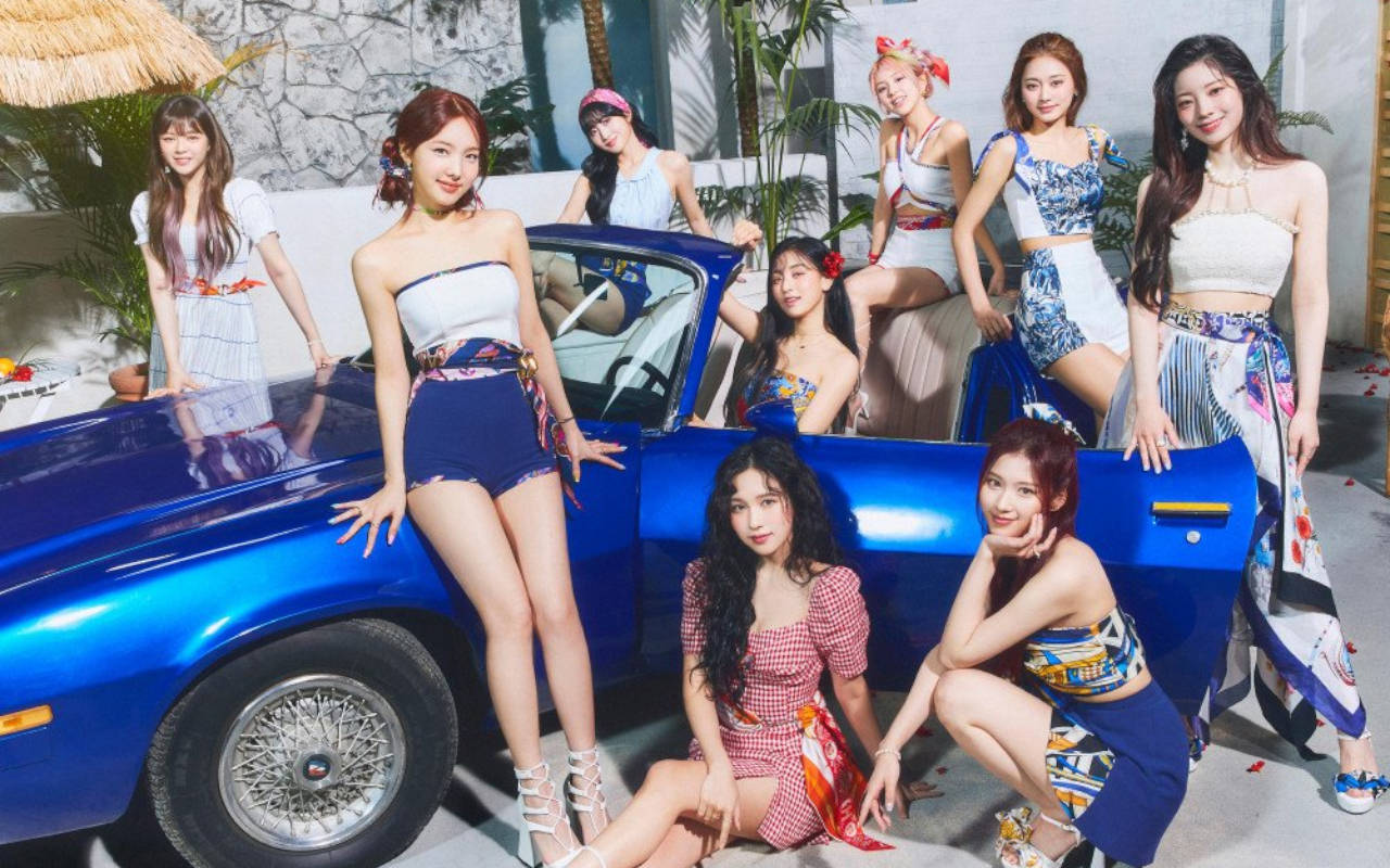 TWICE Jalani Comeback Stage 'Alcohol-Free,' Netizen Komentar Begini Soal Performance Live