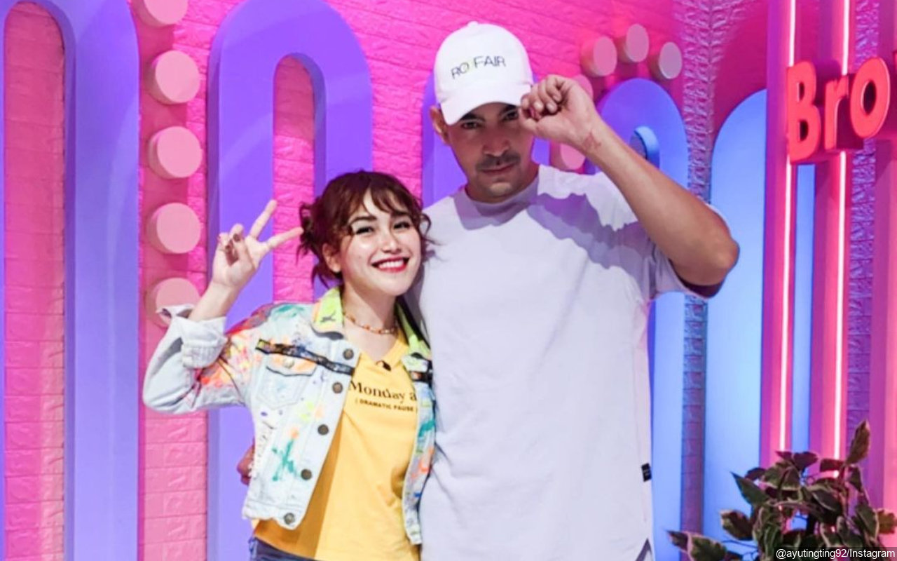 Ayu Ting Ting Tampil Berhijab, Robby Purba 'Ngebet' Ingin Nikahi