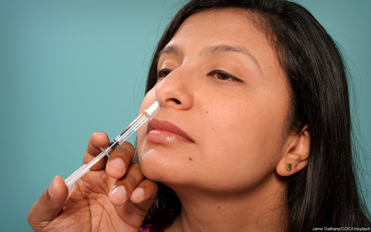 Rusia Uji Penggunaan Vaksin Lewat Semprotan Hidung ke Anak-Anak