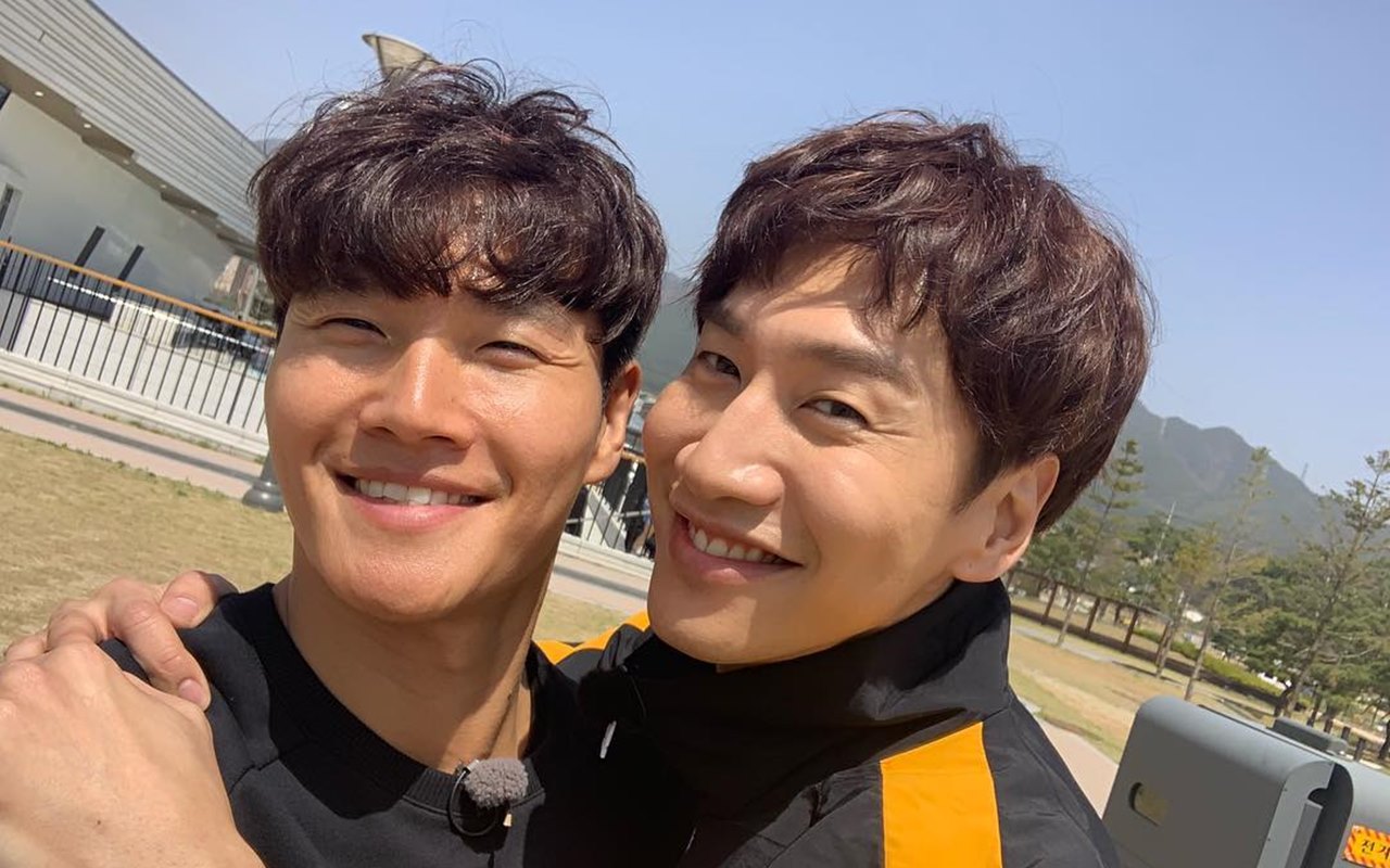 Lee Kwang Soo Mewek Dapat Hadiah Dari Kim Jong Kook 'Running Man', Apa?