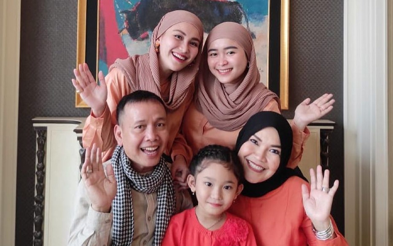 Ayah Rozak Paling Terdepan Bela Ayu Ting Ting Malah Picu Reaksi Sinis