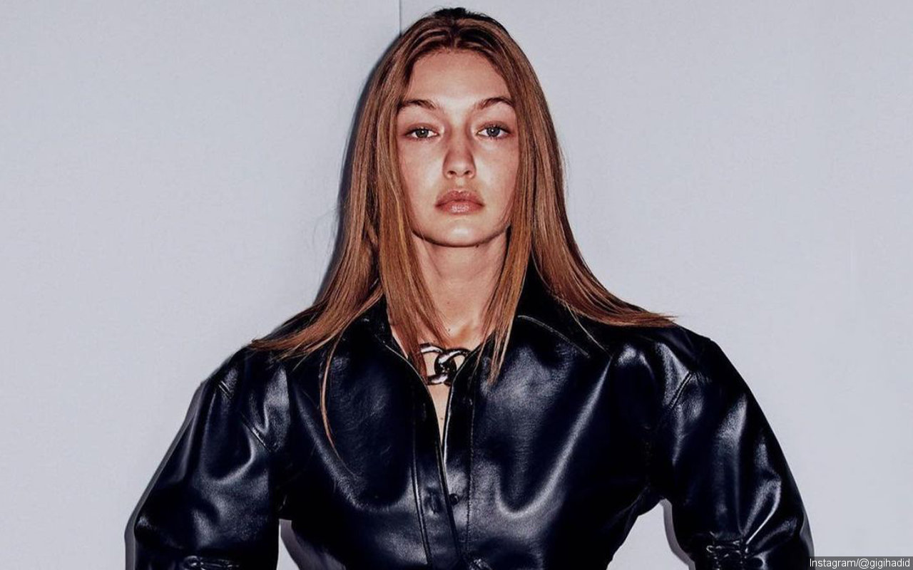 Gigi Hadid Bicara Soal 'Jembatan Etnis', Merasa 'Terlalu Putih' untuk Pertahankan Darah Arab-nya