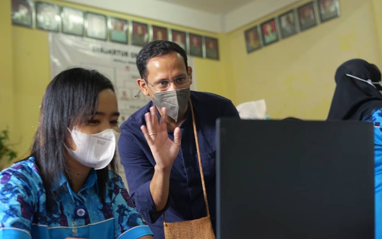 Nadiem Makarim Ungkap Kemungkinan Sekolah Tatap Muka Ditunda Karena PPKM Mikro