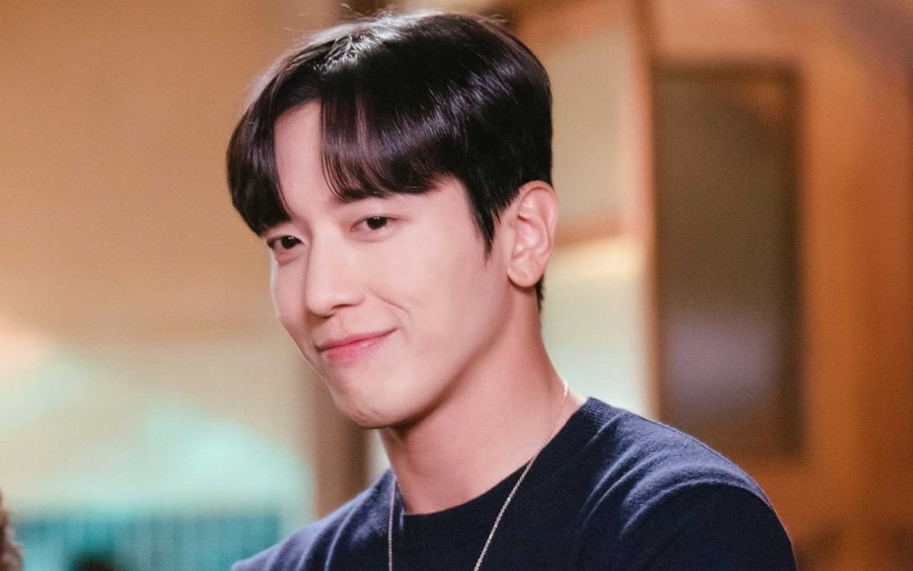 Jadi Penipu, Begini Cara Jung Yong Hwa Gambarkan Karakter di 'Sell Your Haunted House'