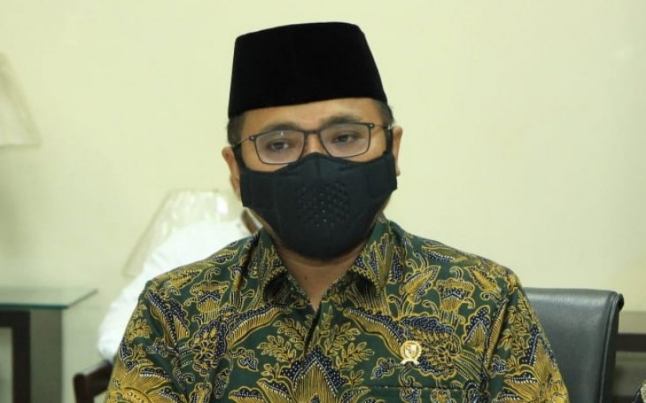 Menag Larang Kegiatan di Rumah Ibadah Zona Merah Imbas 'Banjir' COVID-19 RI