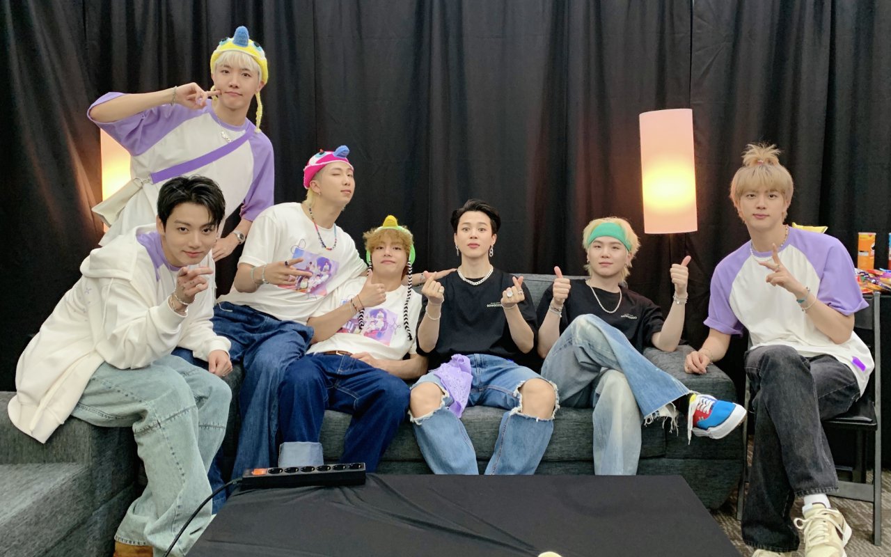 Netizen Masih Kaget Lihat Pemandangan 'Asing' Ada Dancer Cewek di Konser 'BTS 2021 Muster'