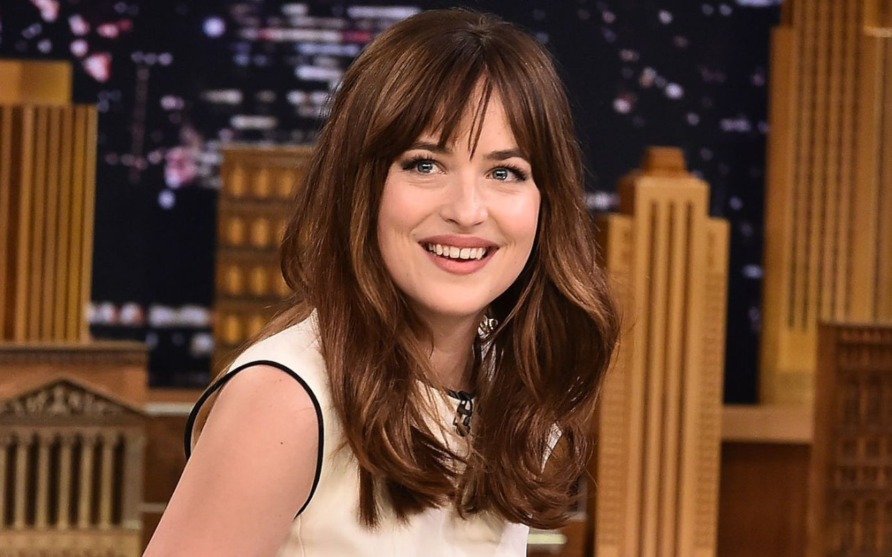 Dakota Johnson Gantikan Daisy Ridley Gabung dengan Sean Penn Bintangi Film Indie