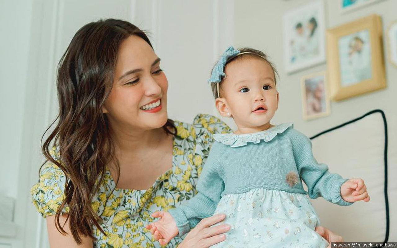 Aksi Lincah dan Aktif Baby Claire 'Uji Kesabaran' Shandy Aulia Saat Review Produk Bikin Super Gemas