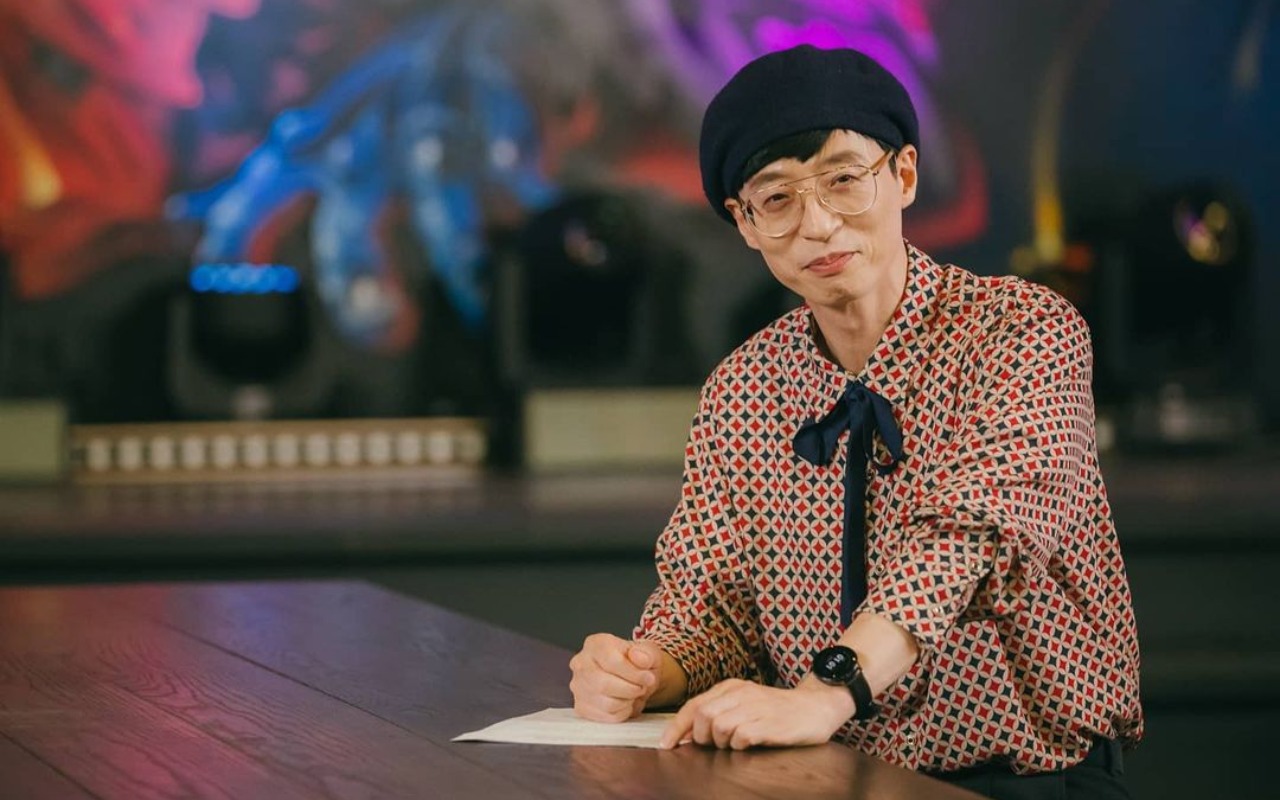 Dijuluki MC Nasional, Intip 7 Potret Yoo Jae Seok Usung Berbagai Style Busana