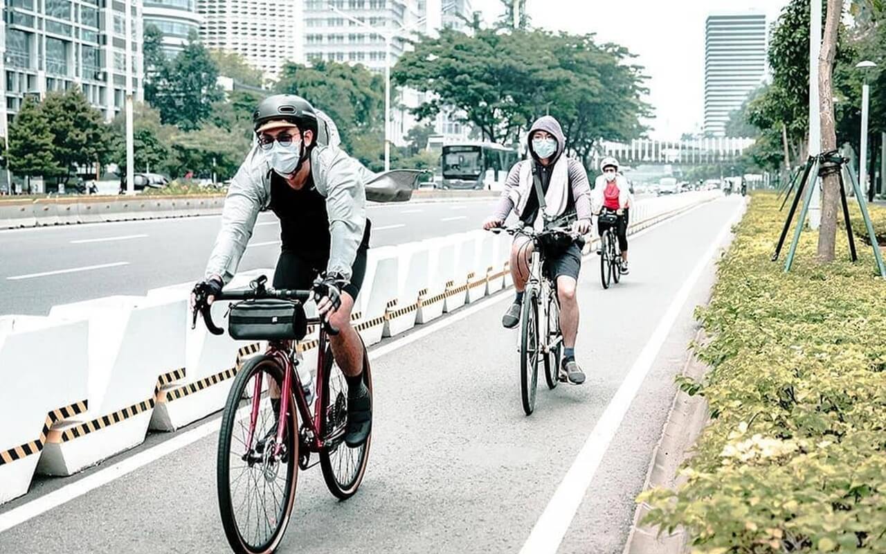Jalur Sepeda Permanen Jakarta Telan Rp 28 Miliar, Pengamat Sayangkan Jika Dibongkar Karena Road Bike