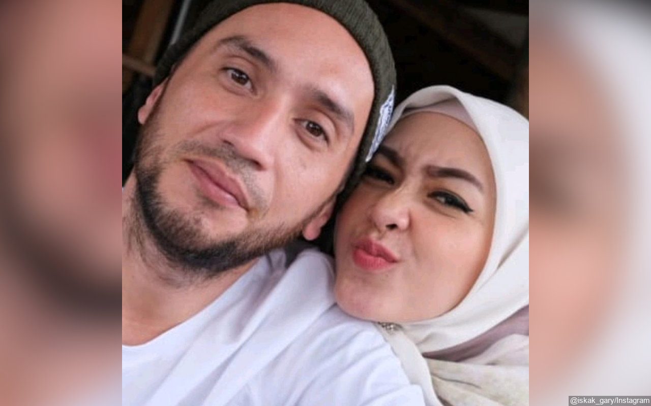 Kondisi Gary Iskak Idap Kanker Hati Belum Stabil, Istri Cantik Beri Semangat: Cipok Basah Nih!