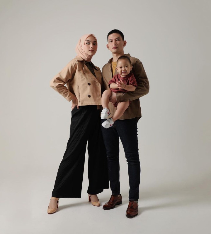 Potret Kompak Saat Sedang <i>Photoshoot</i> Bersama