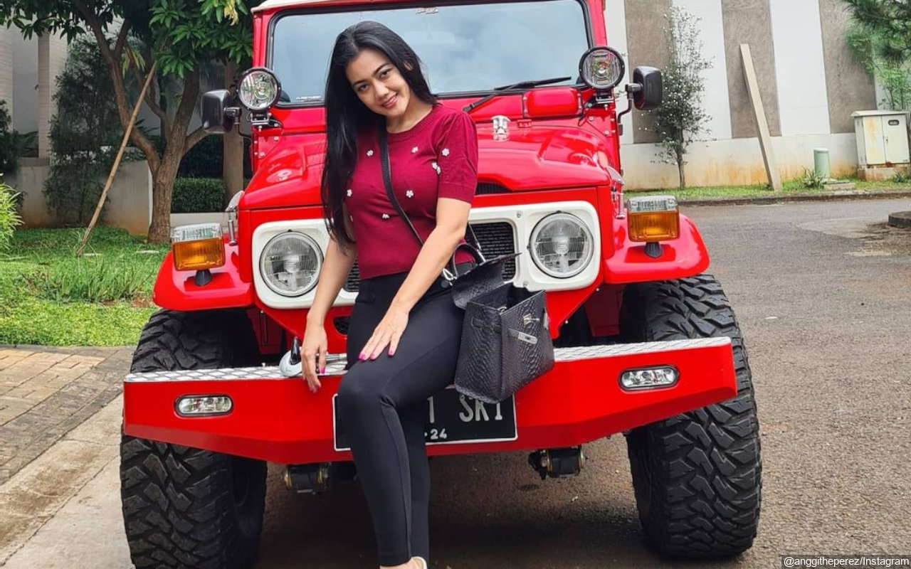 Nia Anggia Adik Julia Perez Mangkir Sidang Cerai Perdana, Ibunda Sakit Akibat Syok?