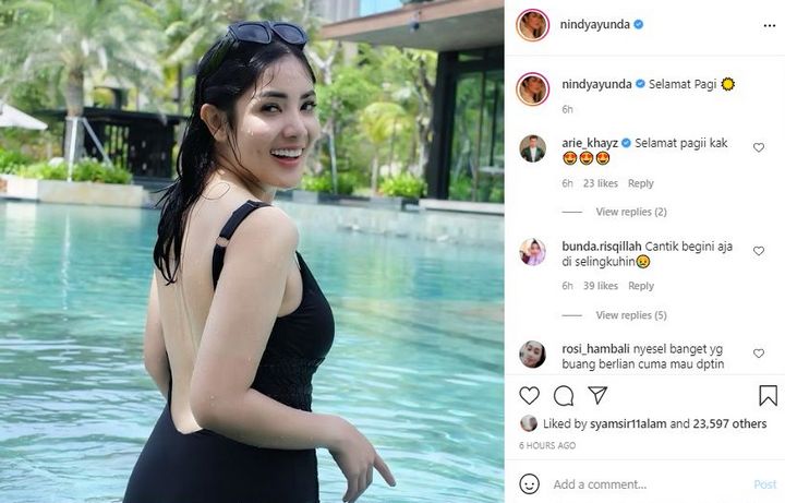 Nindy Ayunda Berbikini Seksi, Cuek Soal Gosipi Olla Ramlan