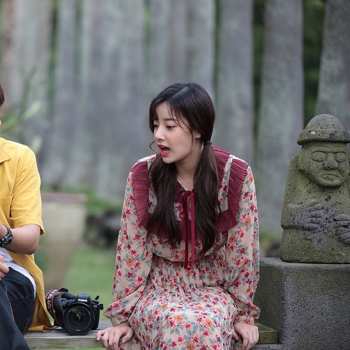Hyunjoo dan kepang duanya terlihat menggemaskan