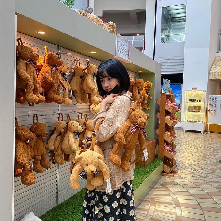 OOTD Hyunjoo yang selalu <i>on point</i>
