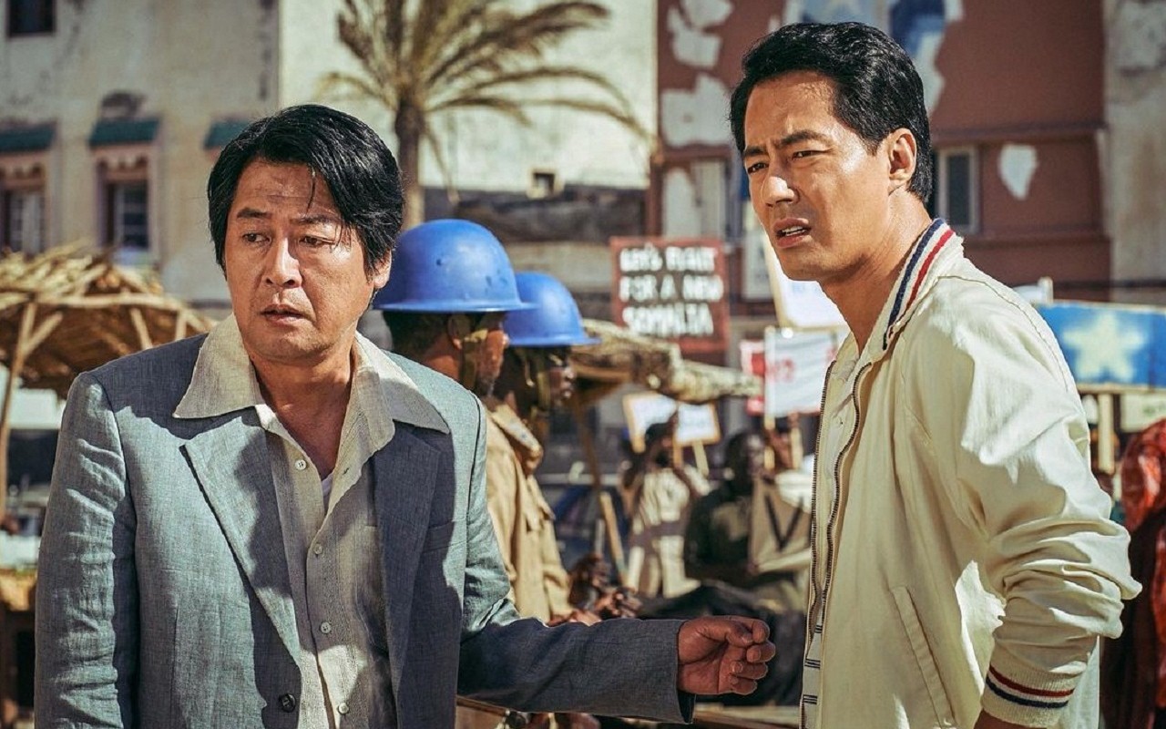 Diawali dengan Kumandang Azan, Teaser Film Jo In Sung 'Escape from Mogadishu' Sukses Bikin Syok