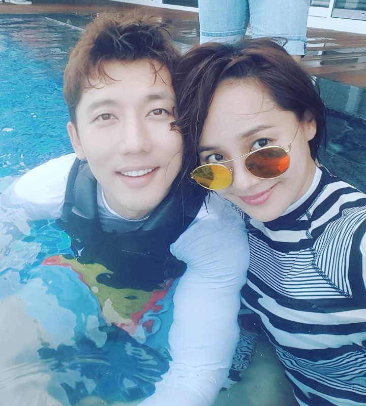 <i>Selfie</i> dengan Suami 