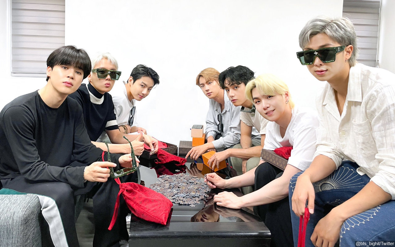 Penampilan Ganteng BTS di Showcase Online Tuai Pujian Selangit