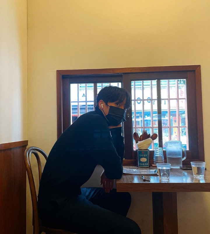 Ketika Sedang Memesan Makanan Untukmu