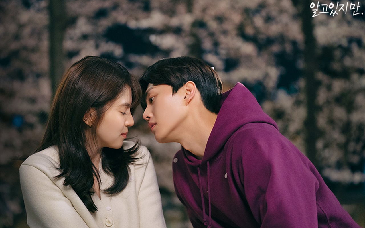 Adegan Ranjang Vulgar Song Kang dan Han So Hee di 'Nevertheless' Tuai Reaksi Tak Terduga