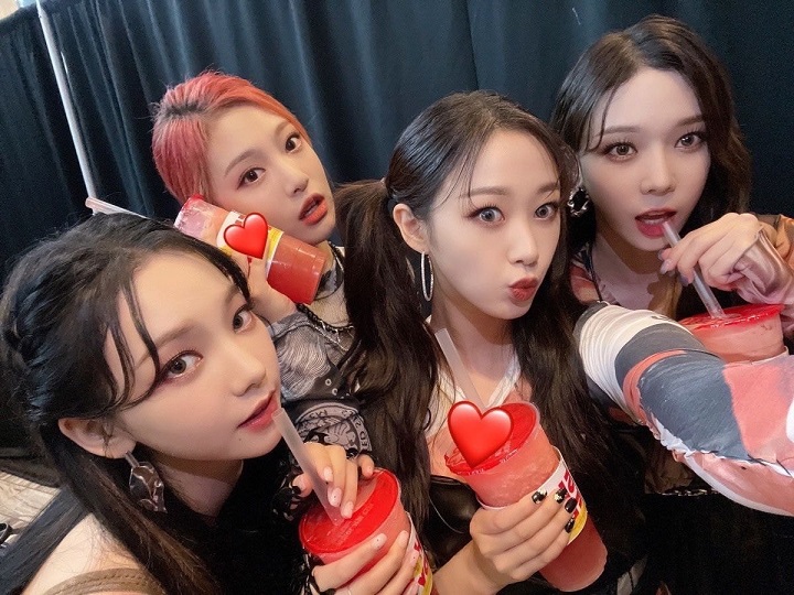 aespa Gemas Banget Pamerkan Hadiah dari ITZY, Netizen Berharap Member-Member Ini Berteman