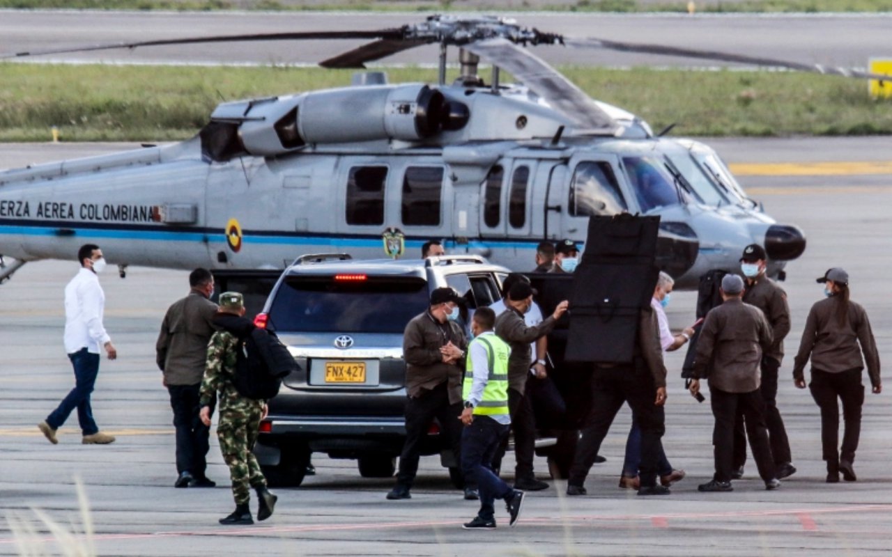 Penyerang Helikopter Presiden Masih Misterius, Kolombia Tawarkan Hadiah Rp11,6 Miliar Bagi yang Tahu