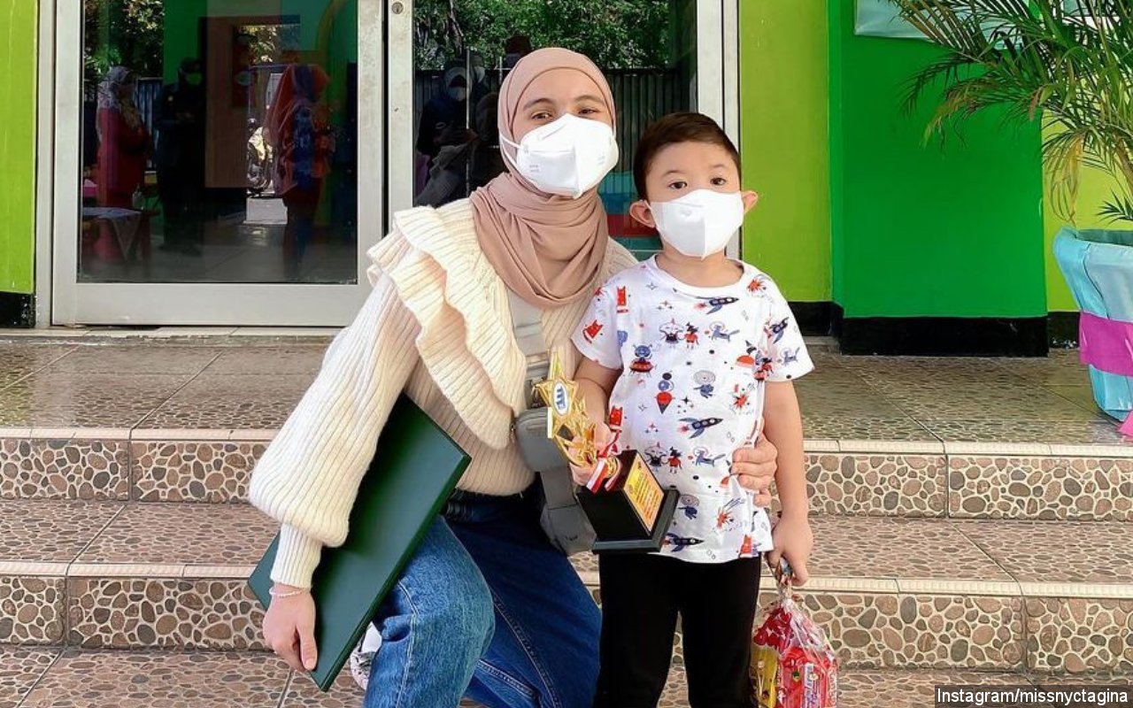 Masih Positive Thinking, Nycta Gina Curhat Sang Putra Tunjukkan Gejala 'Nyerempet' Covid-19