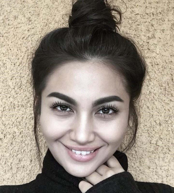 Senyuman Manis Ariel Tatum