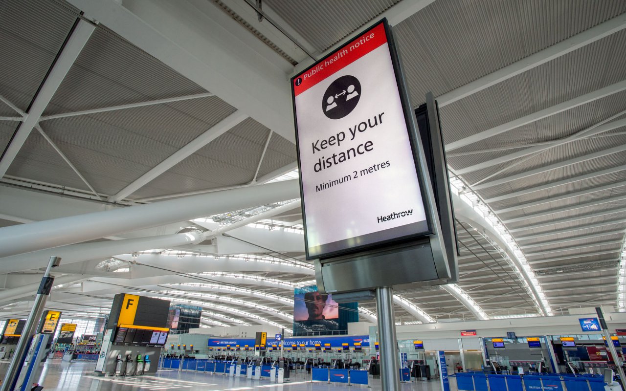 Larangan Penerbangan Inggris Buat Pelajar Asal Hong Kong Tak Bisa Kembali Pulang