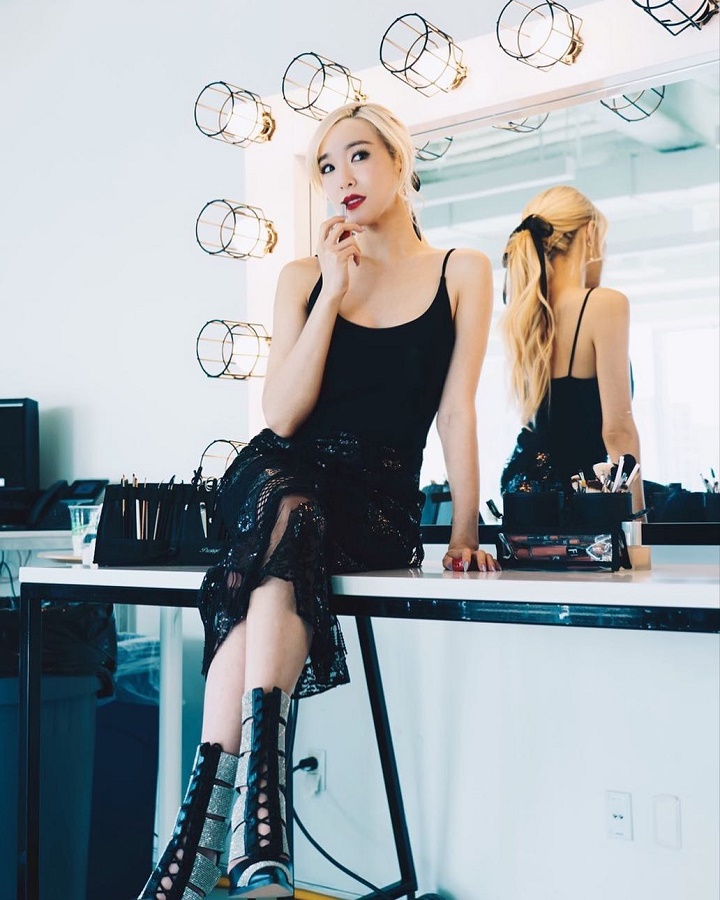 Tiffany dalam nuansa <i>Ghotic</i>