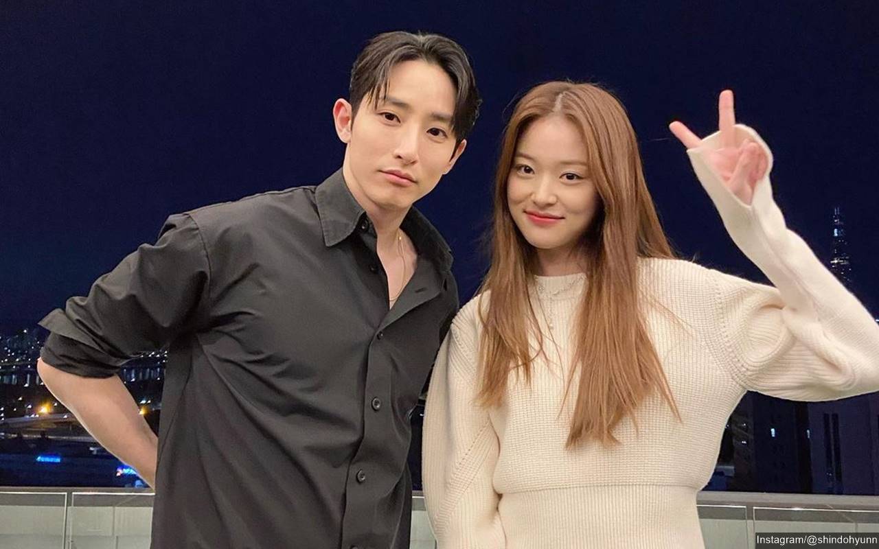 Lee Soo Hyuk Tak Bisa Tahan Tawa Lihat Tingkah Gemas Shin Do Hyun di