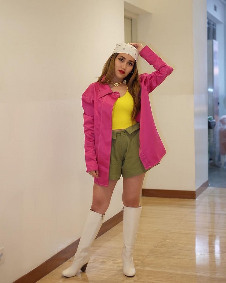 <i>Colorful</i> dan ceria