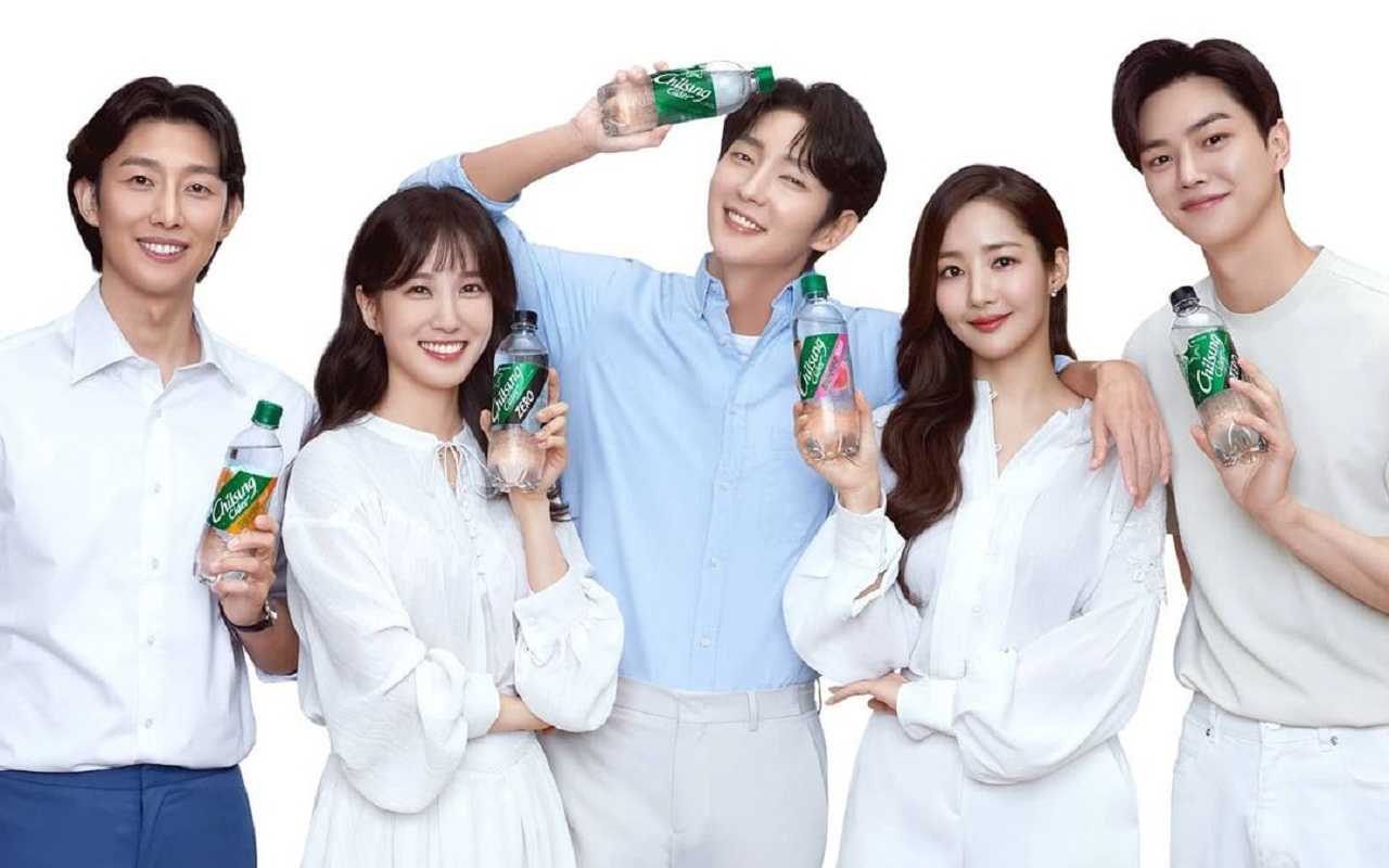 Ada Park Min Young hingga Song Kang, Kombinasi Visual Bintang Iklan Minuman Ini Tuai Decak Kagum